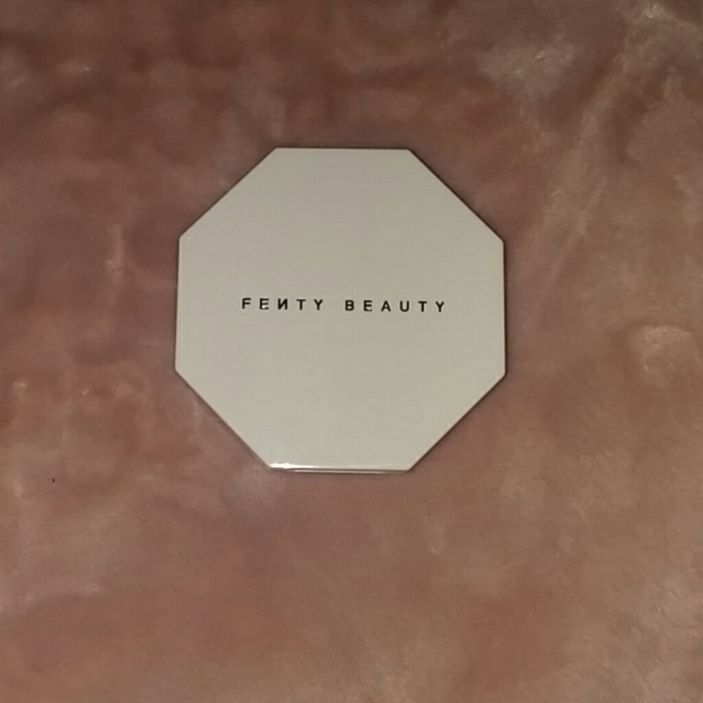 My fenty beauty highlighter